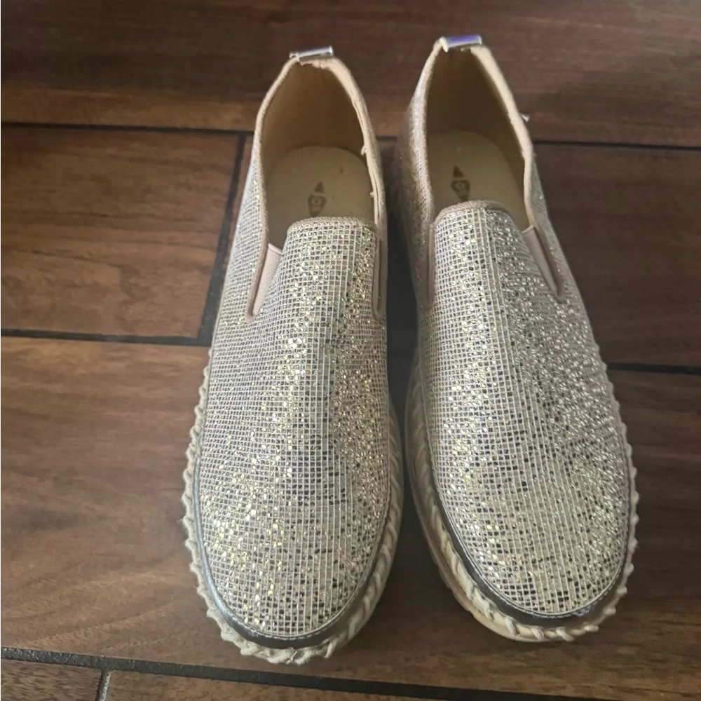 JOLIMALL Woman's rose gold platform slip on sneakers size 9